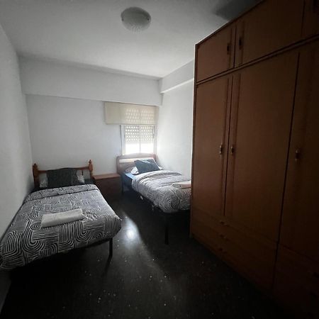 Habitacion Centrica En Acogedora Casa Lejlighed Valencia Eksteriør billede